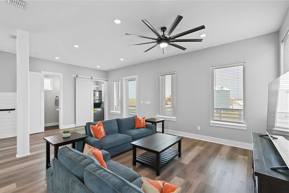 La Concha Blvd #31 -