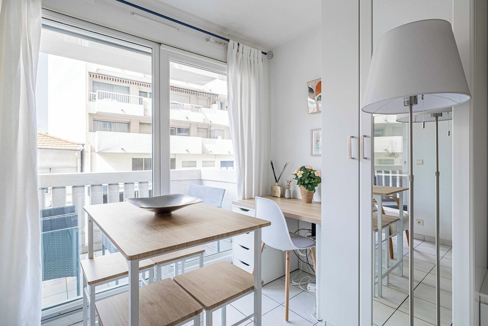 Charming Studio With Balcony & Pool -heart of Nice