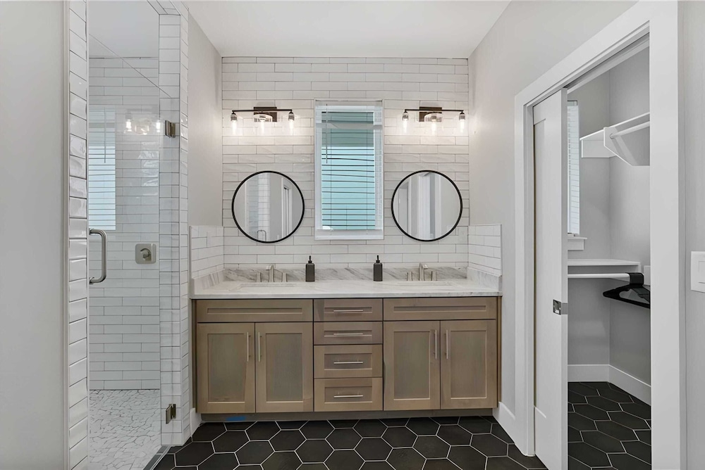 La Concha Blvd #31 -