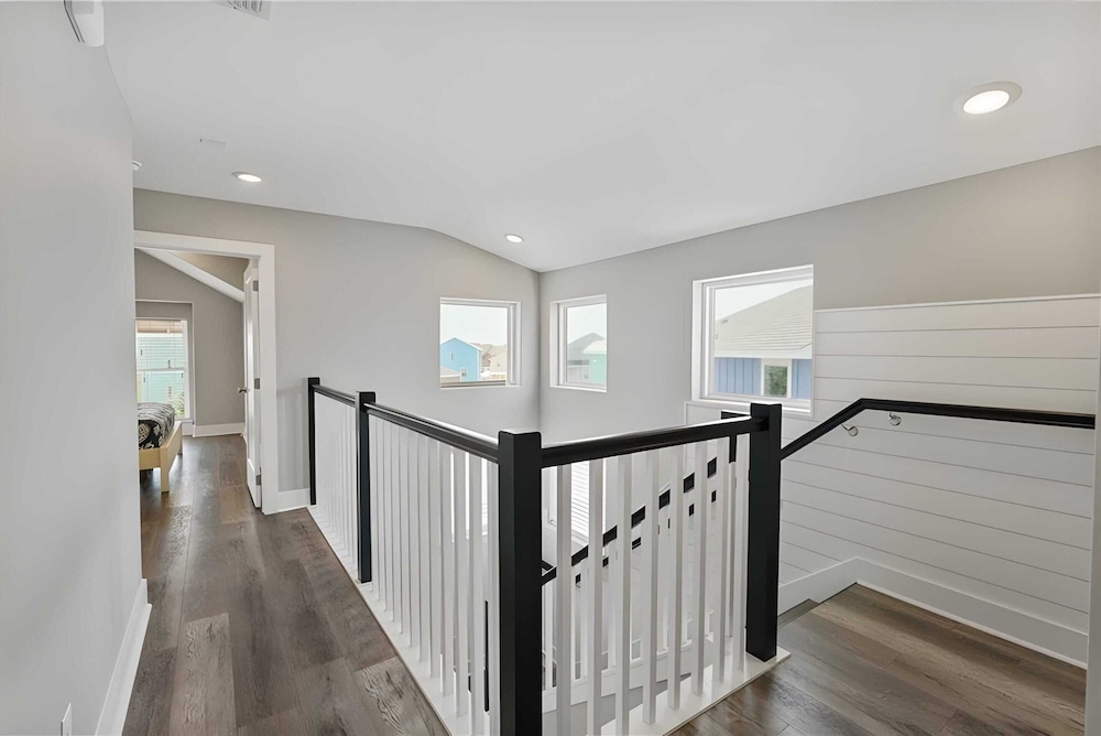 La Concha Blvd #31 -