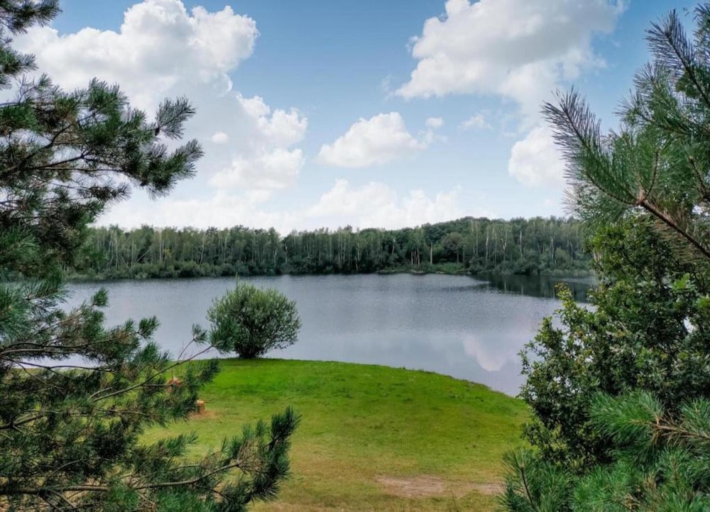 Lodge by Rhine With Stunning Water Views