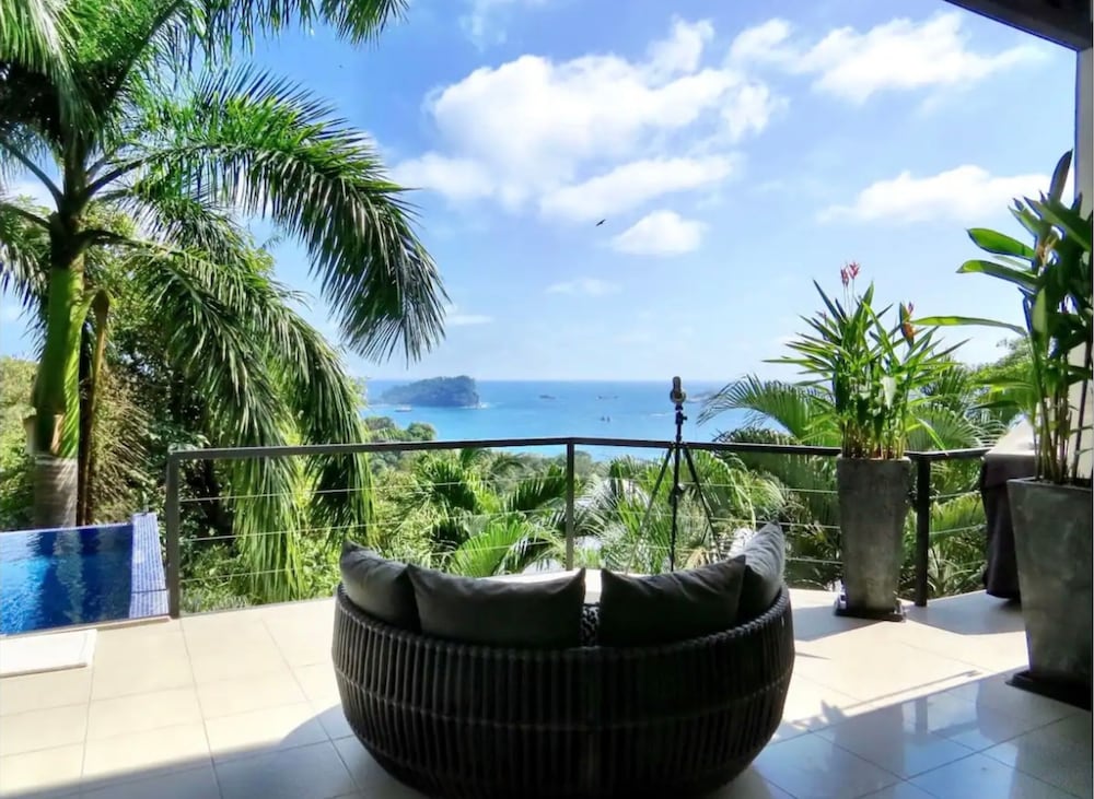 Casa con espectacular vista al mar