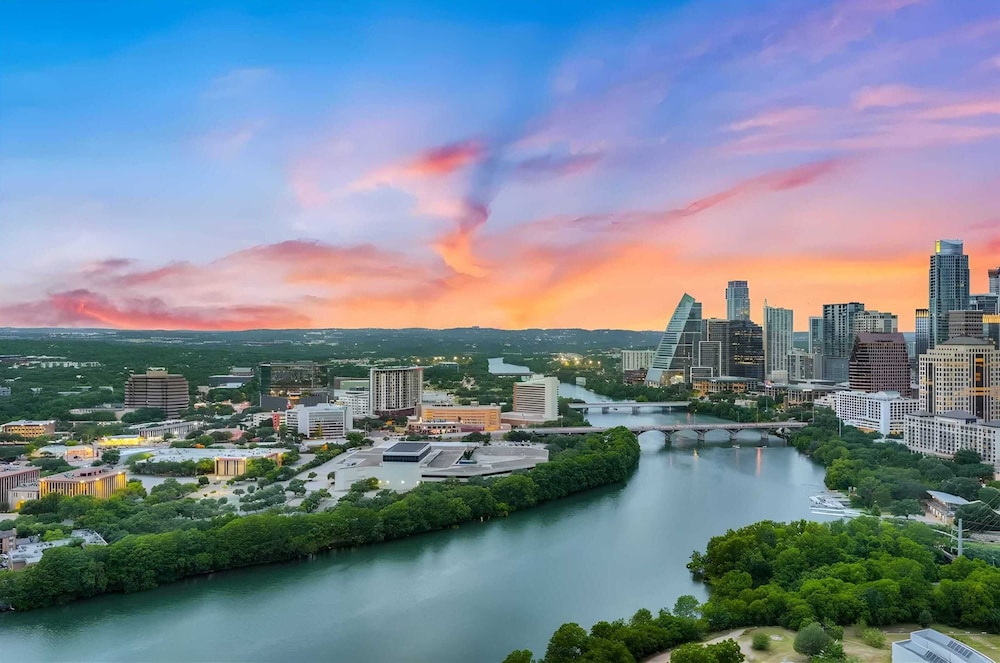 The Emma Penthouse: Modern 2BR Condo, Steps From Rainey St. & Lady Bird Lake