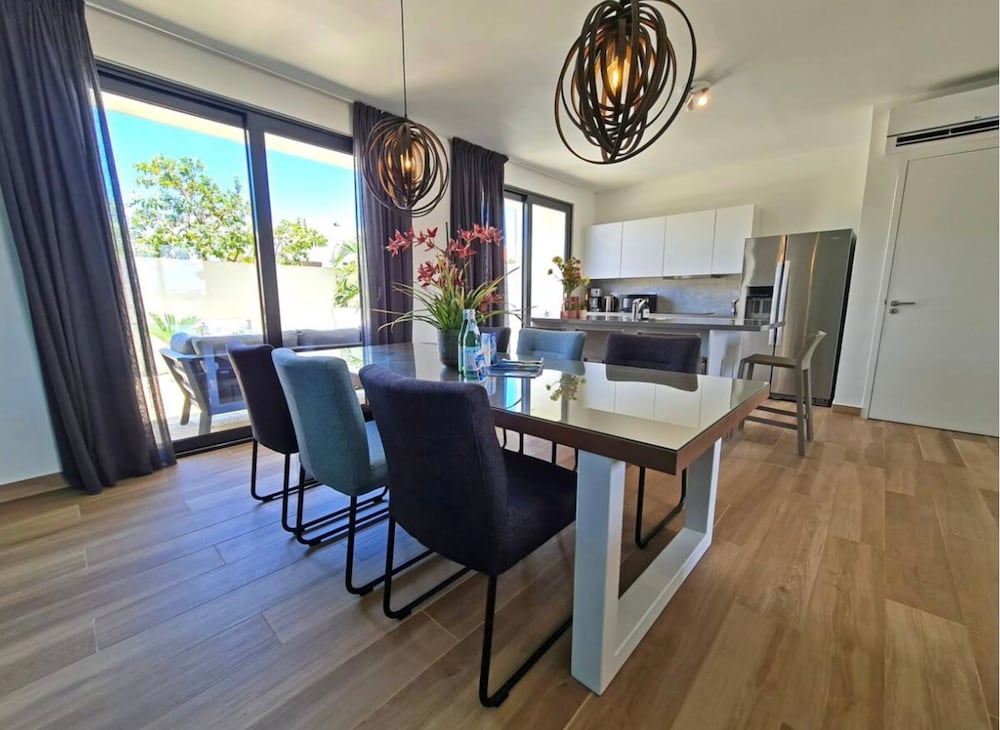 Luxury townhouse with pool in PALM BEACH
