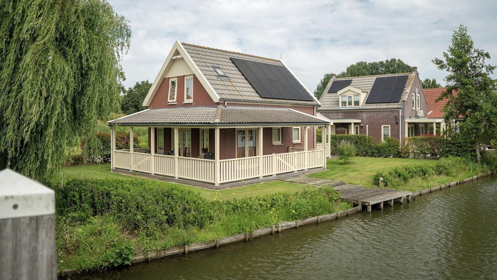 Nice Holiday Home With Sauna Near a Lake