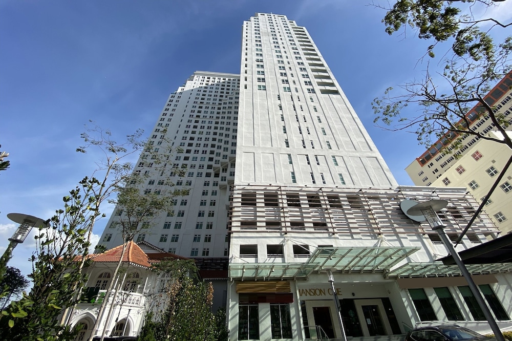 OYO 90192 Mansion One Suites photo 1
