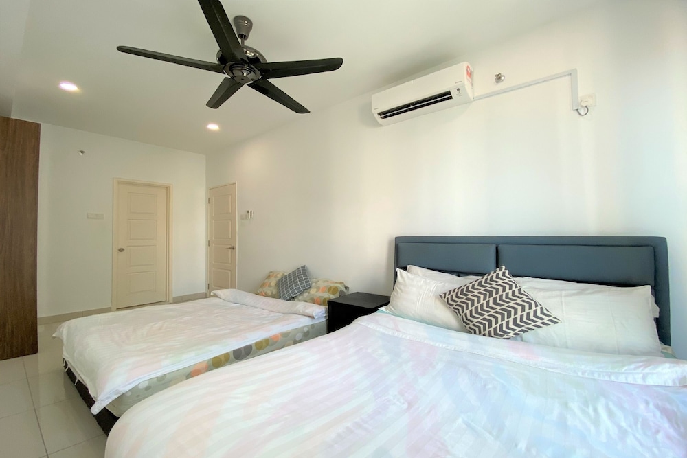 OYO 90192 Mansion One Suites photo 7