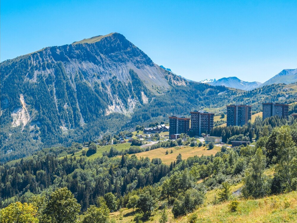 Apartment in Le Corbier With Heated Pool