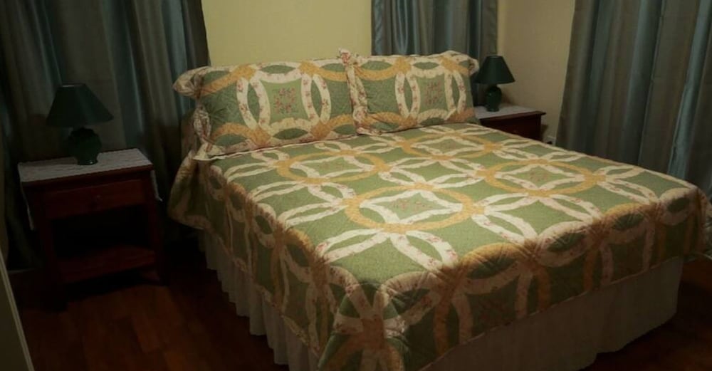 Island Seaside Suites