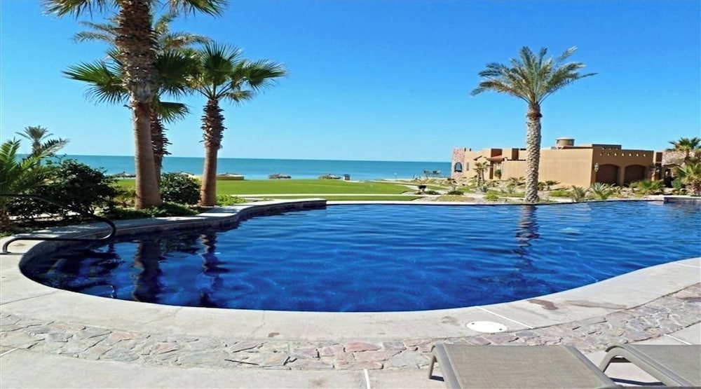 Condo Bella Sirena 805 C by Kivoya