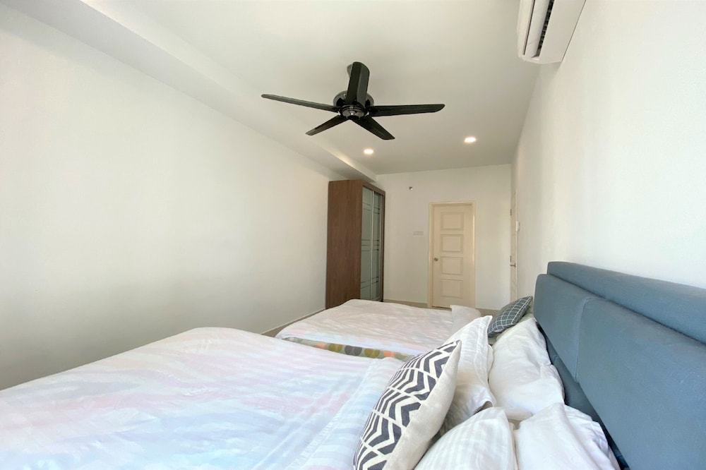 OYO 90192 Mansion One Suites photo 8
