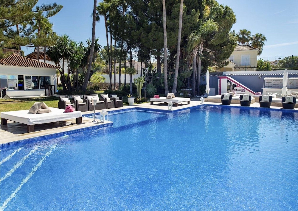 Modern Versace-themed Villa