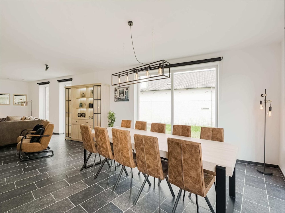 Modern Holiday Home in Ronse With Garden