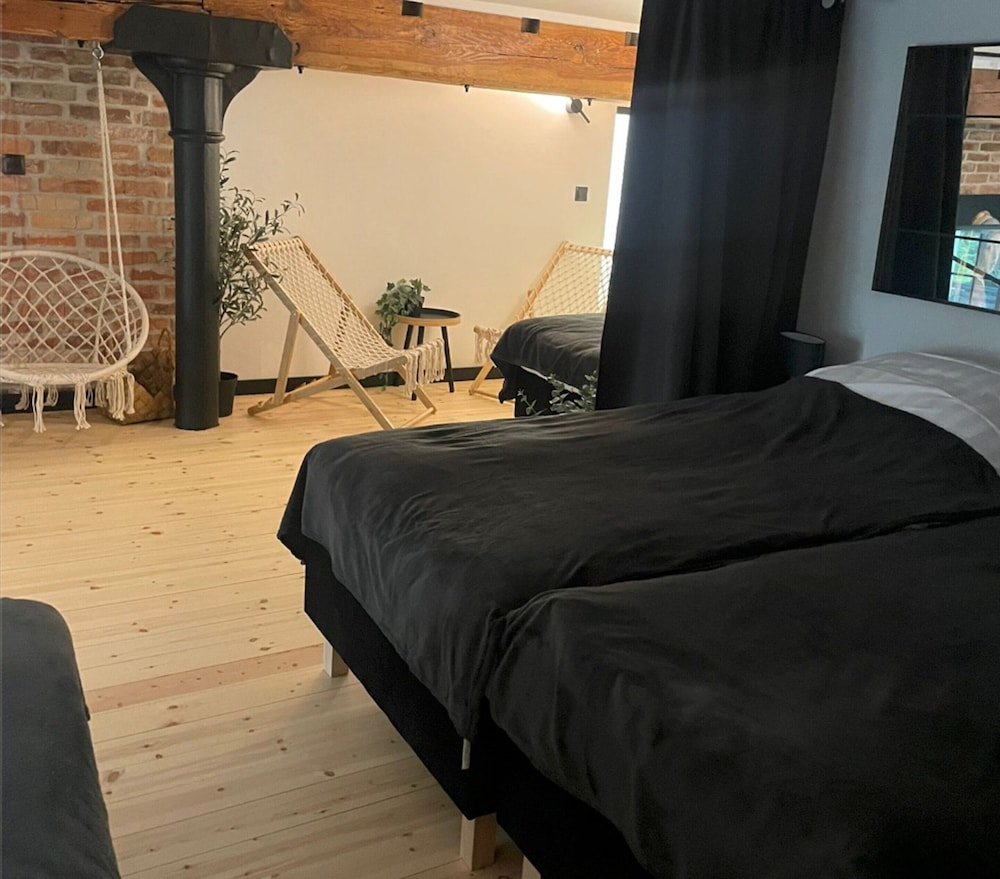 A Comfortable Apartment in the Heart of the City