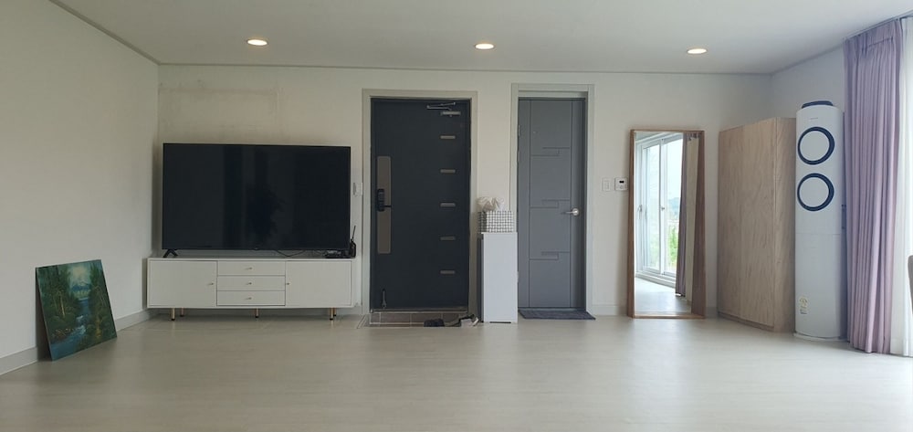 Incheon Vacations - Ganghwado Mare Seawater Poolvilla - Property Image 33