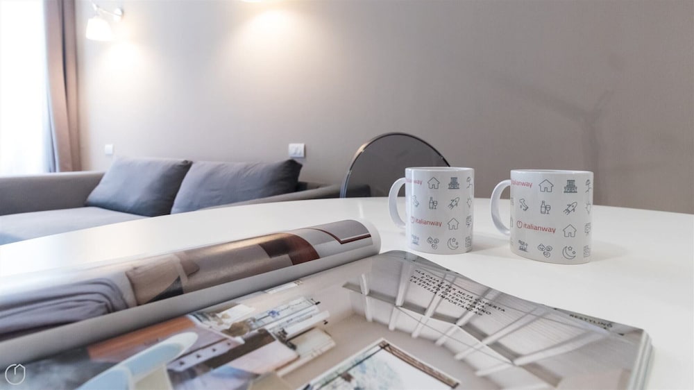 Charming Apartment in Milan's Heart
