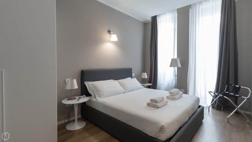 Charming Apartment in Milan's Heart
