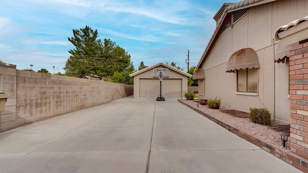 Amenities Galore! Outdoor Living & Lots of Games
