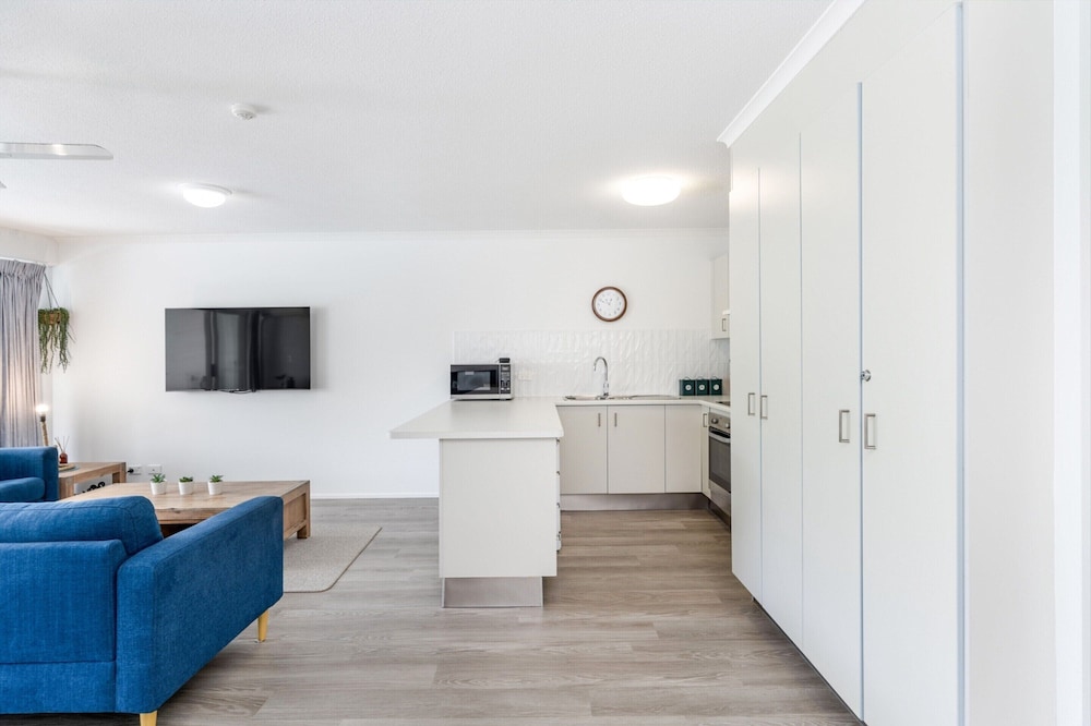 Resort-style Stay With Balcony & Garage Parking