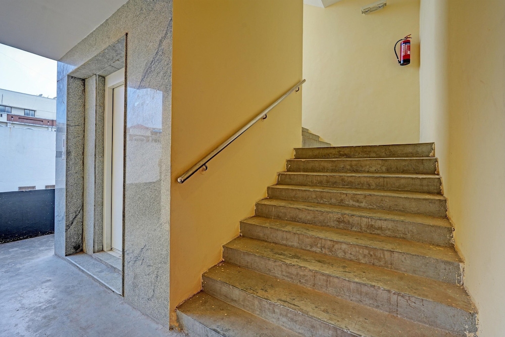 Spacious Comfort Stays at Ramamurthy Nagar