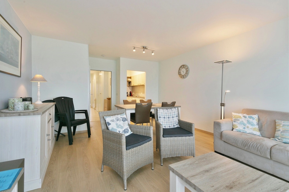 Flat in Blankenberge With Stunning Sea Views
