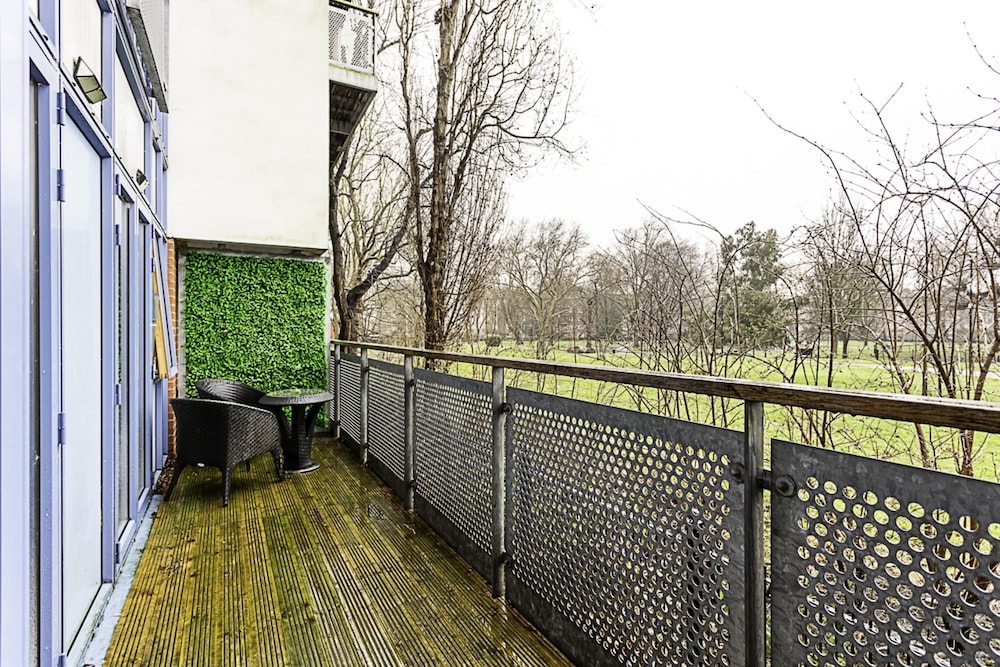 Modern 2-bed Flat, Bethnal Green