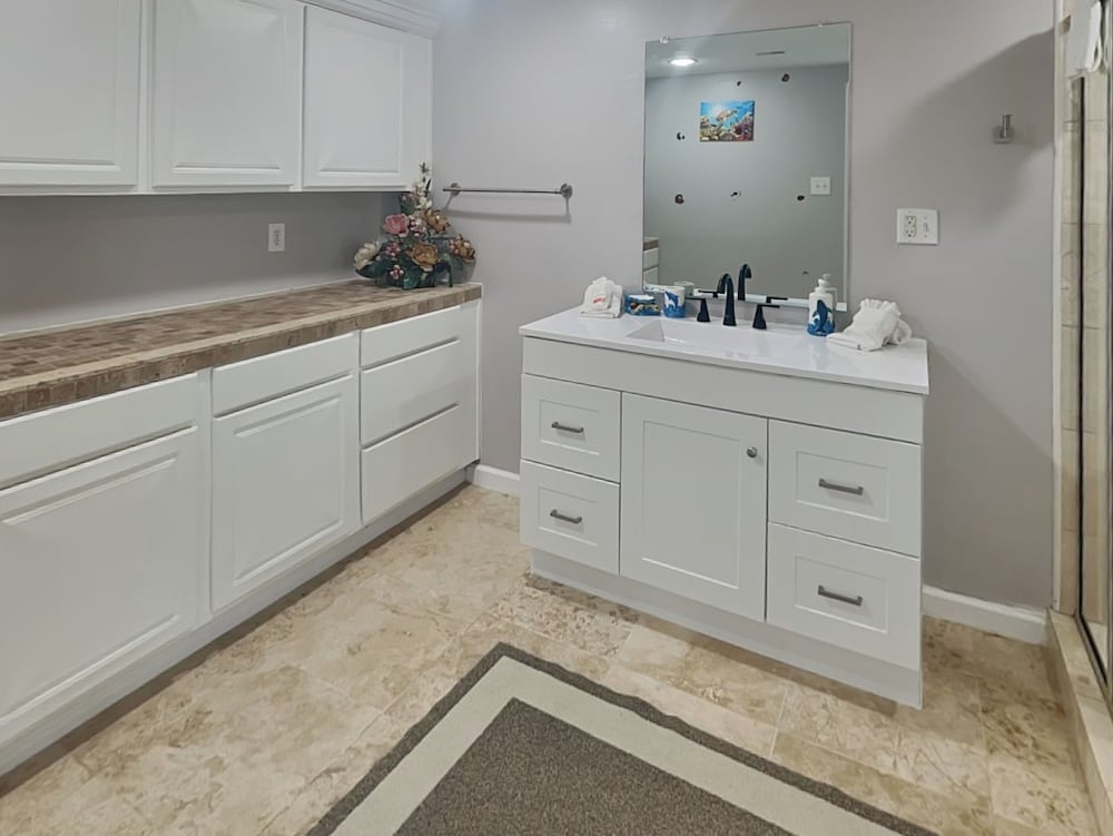 Ocean Oasis by Ryson Vacation Rentals