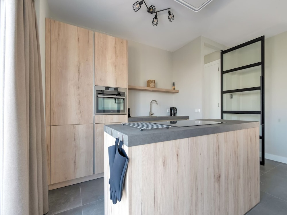 Holiday Home in Stavoren With Jetty view 5