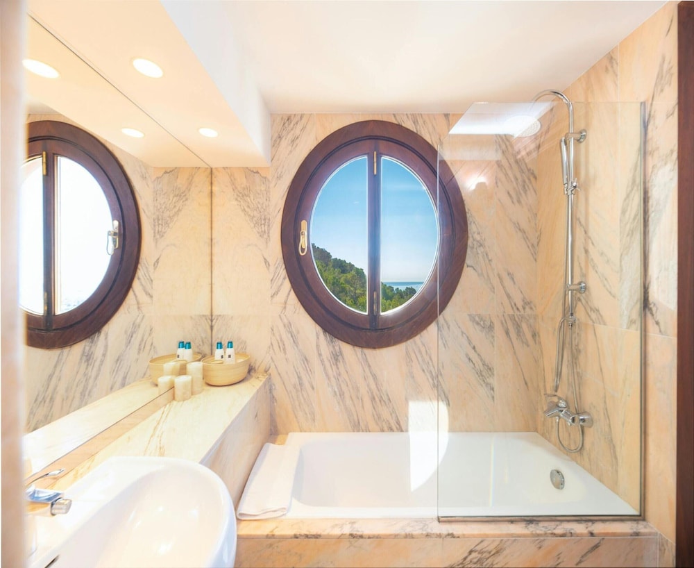 Appealing Villa Near Ibiza Town