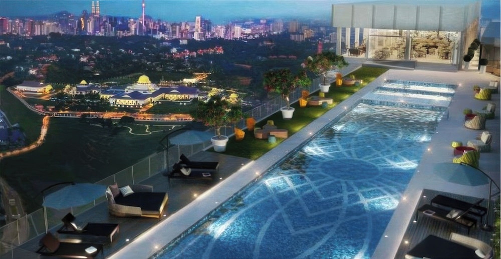 Dorsett Hartamas SkyPool & Chill