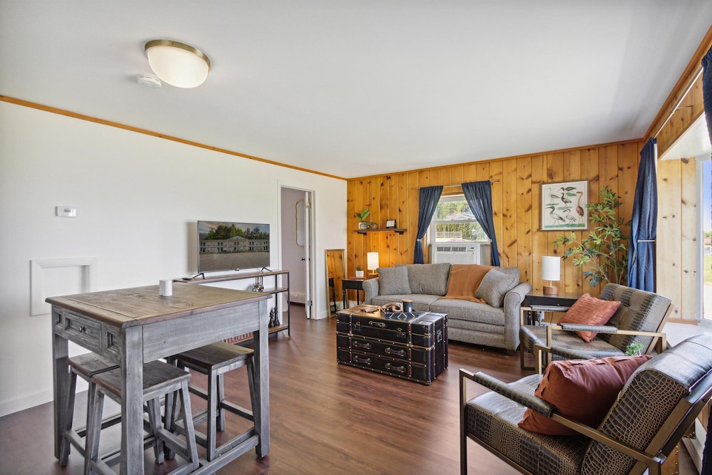 Bay Inn of Petoskey, photo 179