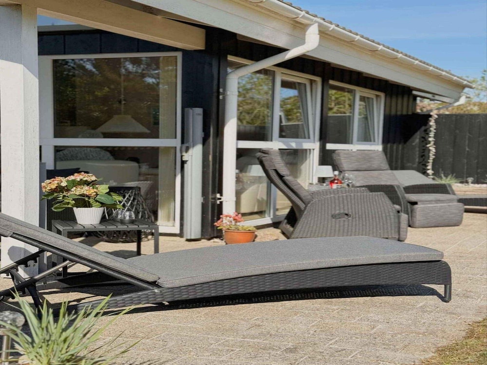 5 Star Holiday Home in Saeby