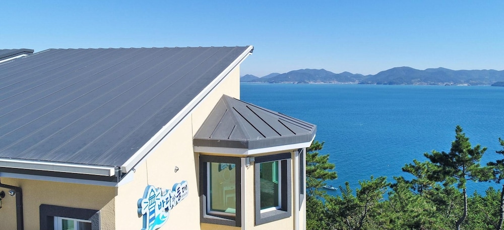 Yeosu Badawadeungdae Pension view 2
