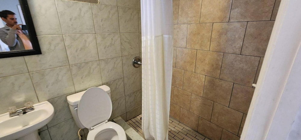 OYO Budget Inn Bartow