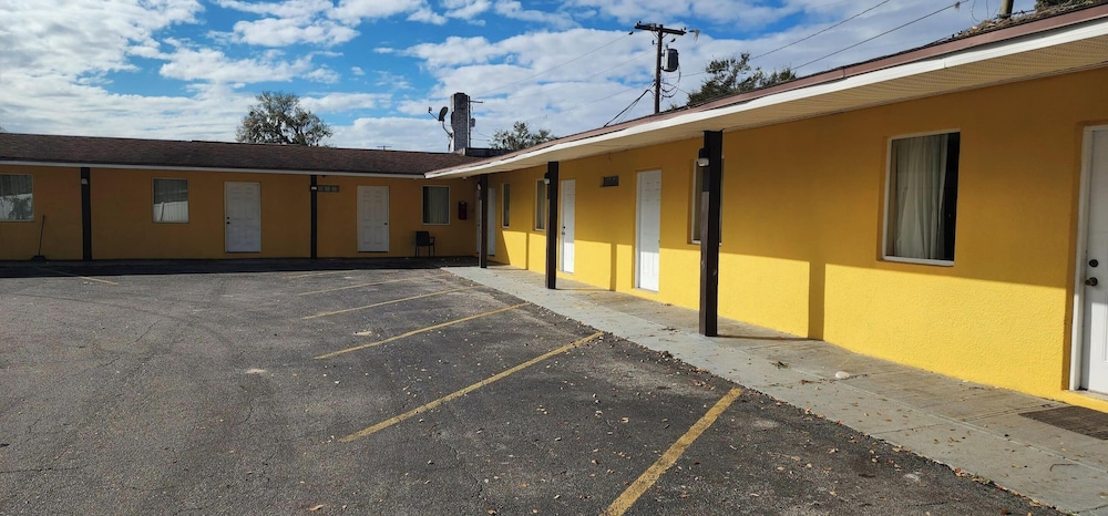 OYO Budget Inn Bartow
