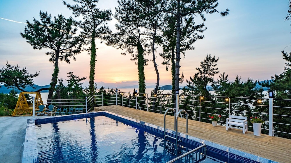 Yeosu Sky Pension