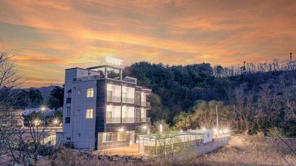 Samcheok Aramaru Pension view 4