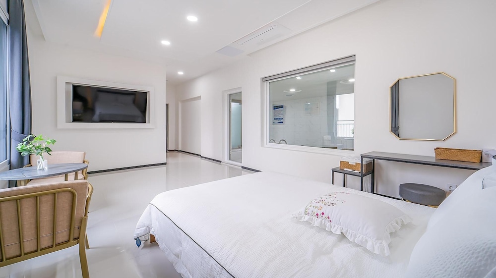 Gapyeong Ciere Poolvilla view 5