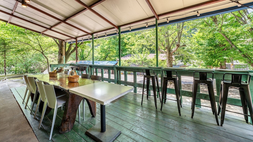 Gapyeong Noksu Valley Pet Group Pension