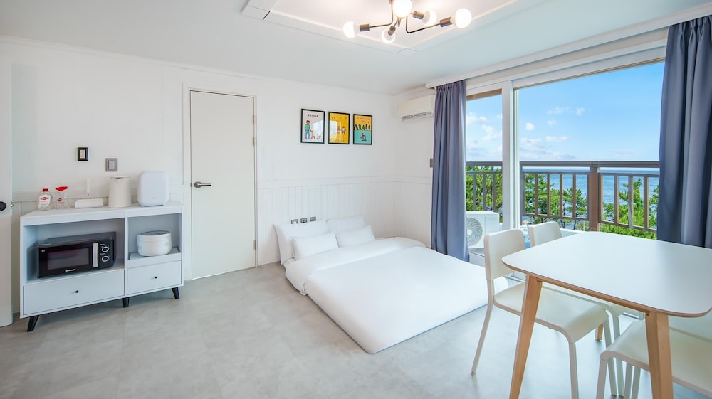 Jeju Hi Mom Kids Family Pension Silver view 5