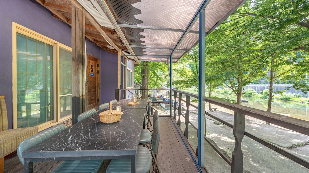 Gapyeong Noksu Valley Pet Group Pension