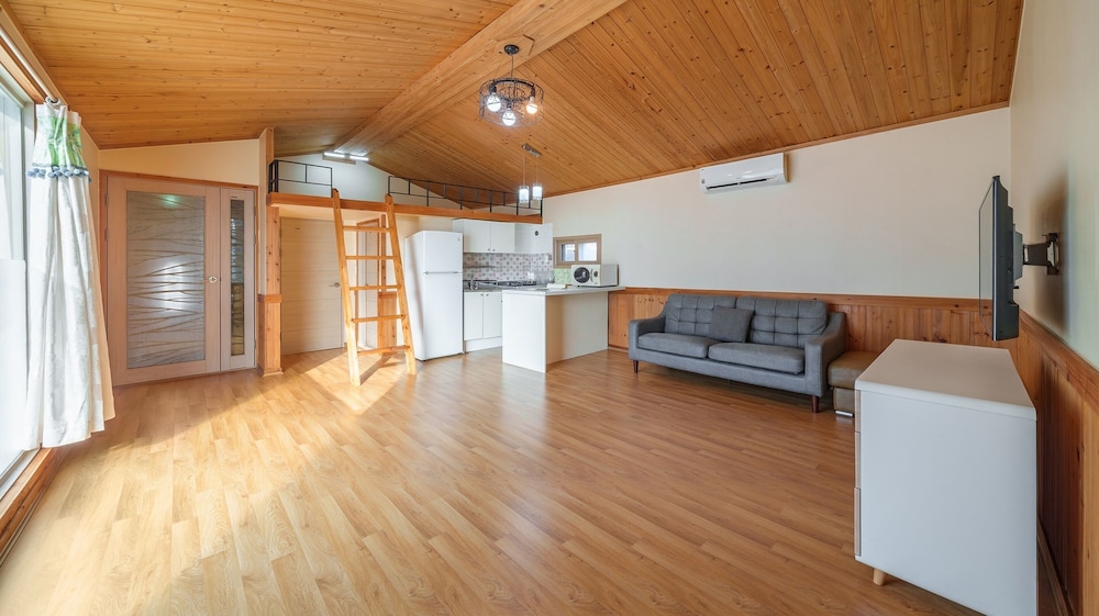 Gapyeong Sanneomeo Private Pension