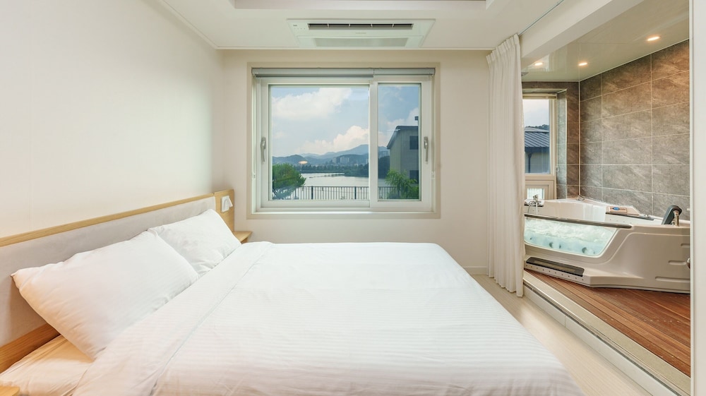 Chuncheon The Haven River Pension