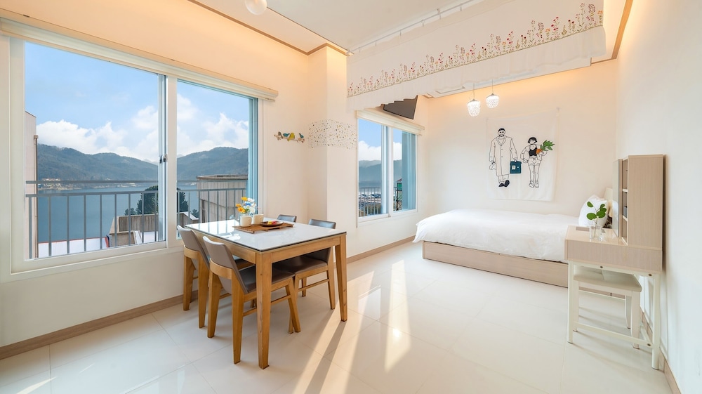 Gapyeong Binchelo Pool Villa Spa Pension