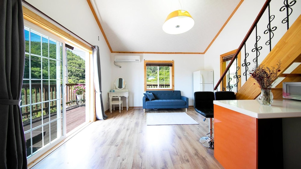Hongcheon Lime Orange Pension