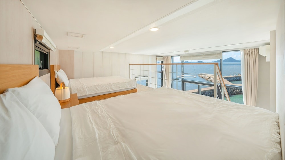 Yeosu Sorrr Spa Oceanview Pension