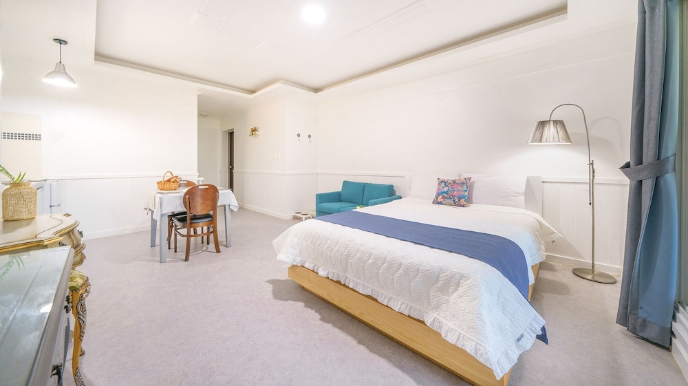 Yangpyeong Beulleosseom pet spa Pension
