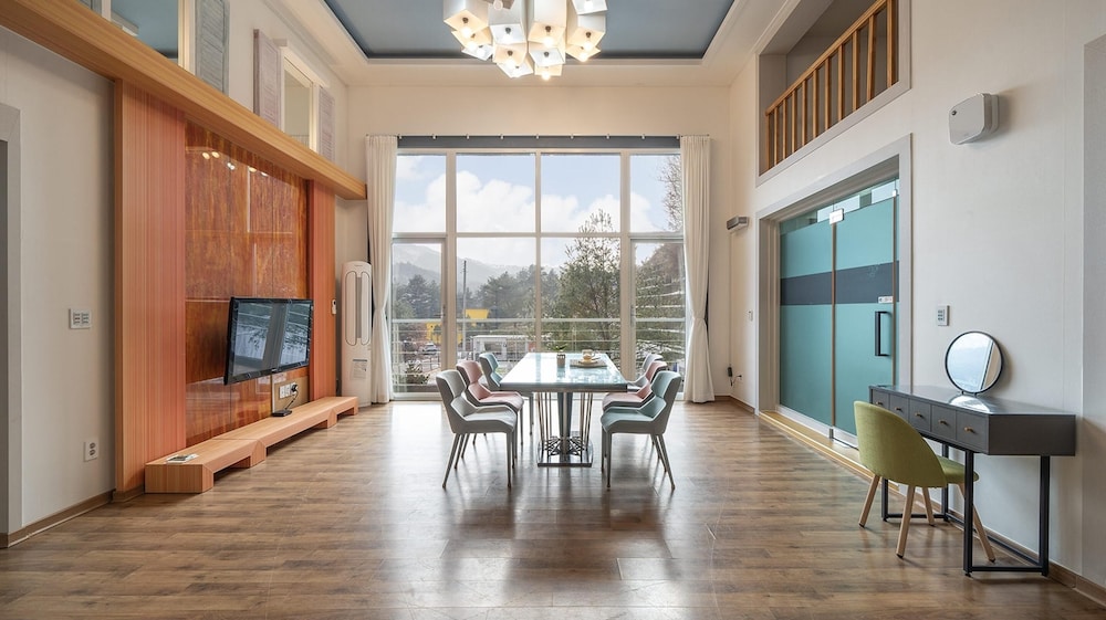 meeting & event spaces