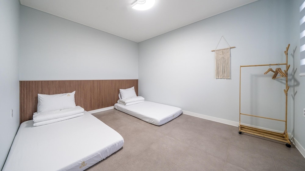 Gyeongju Blibli Poolvilla - Image 4