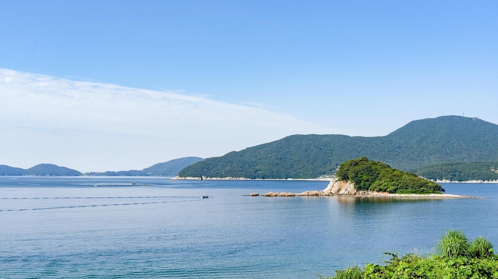 Geoje Mangyang Pension view 4